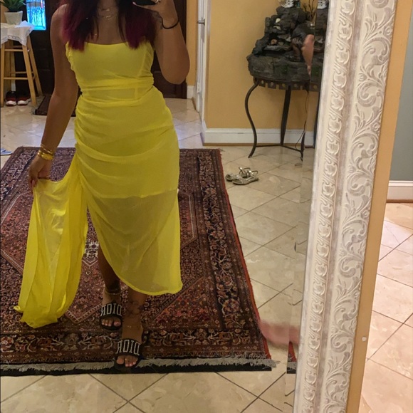 2 piece set. Strapless top and matching skirt. - Picture 2 of 2